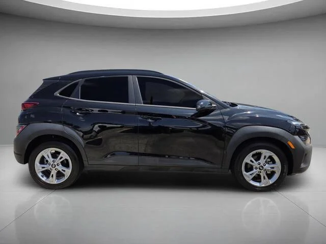 Used 2022 Ultra Black Hyundai SEL image 6