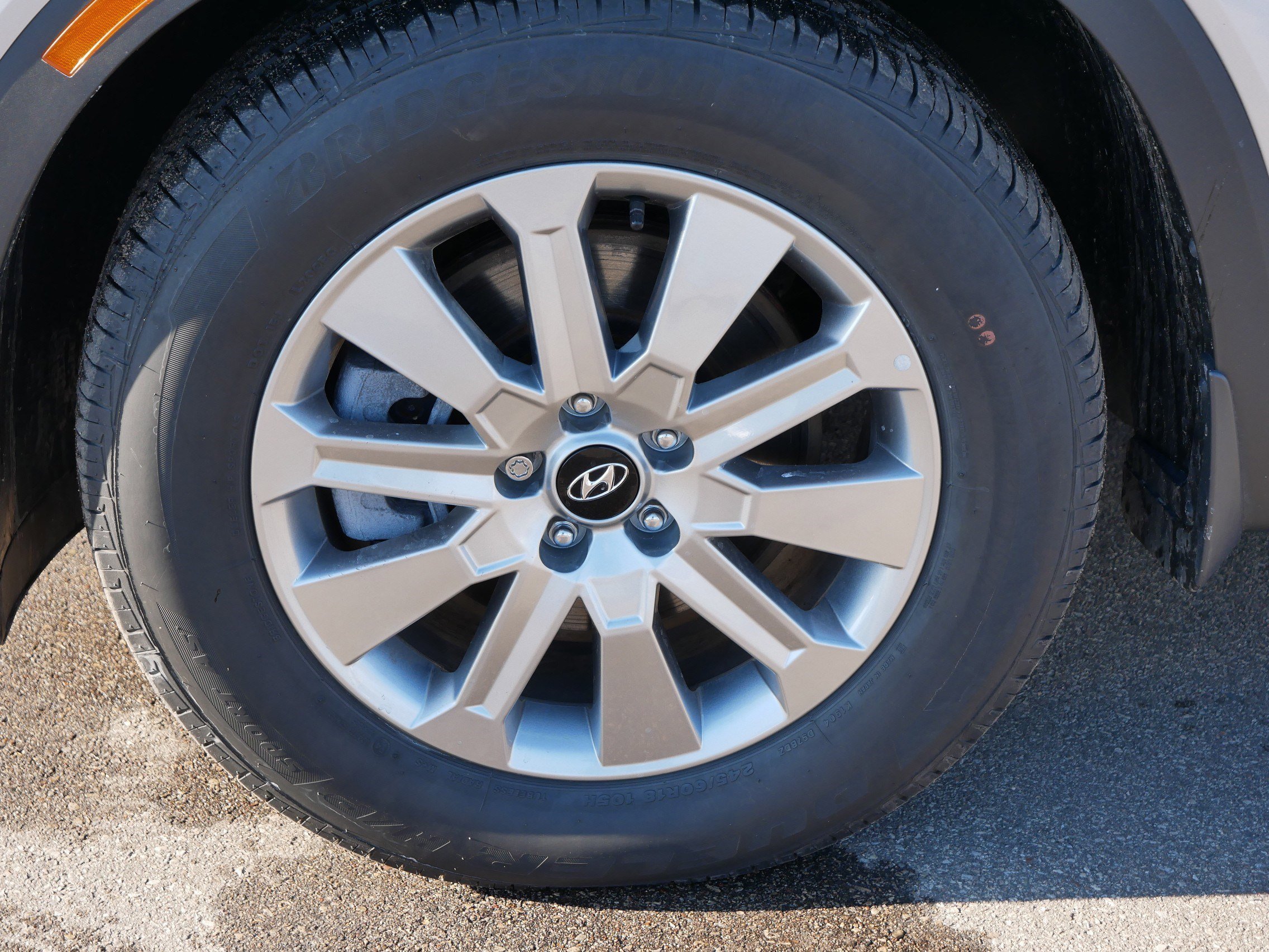 Certified Used 2025 Typhoon Silver Hyundai SEL image 15