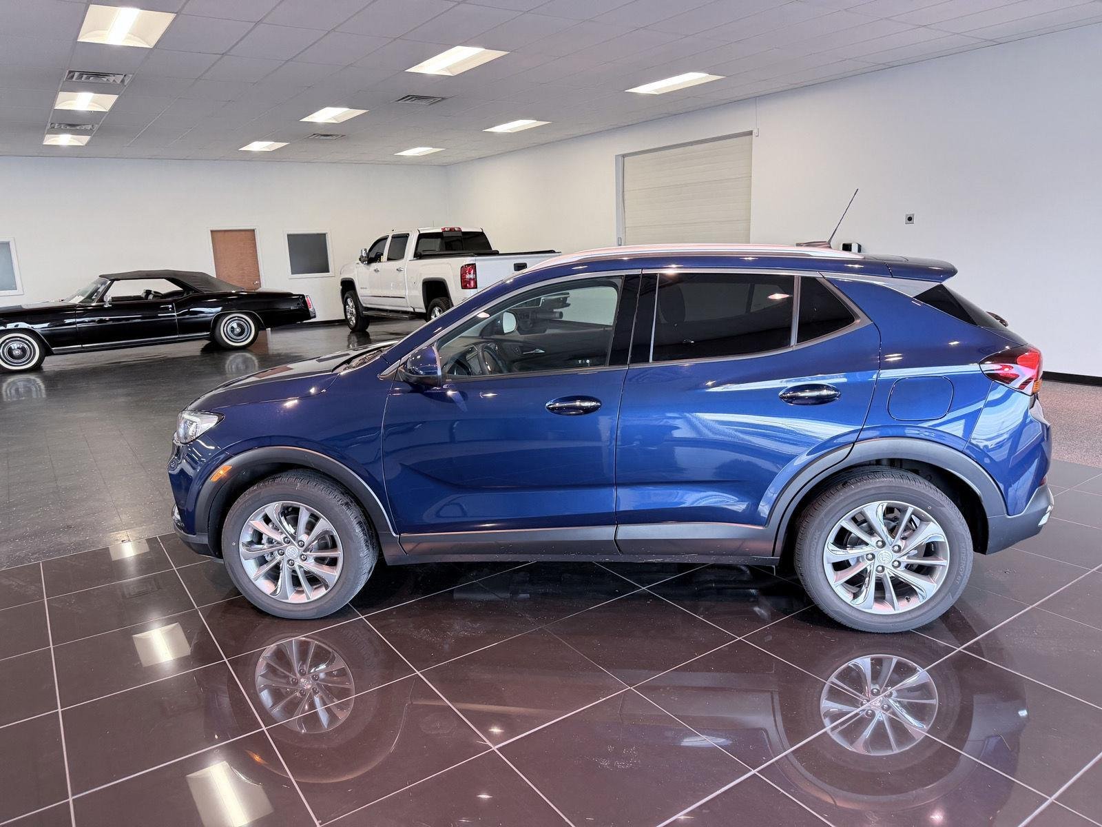 Used 2023 Sapphire Metallic Buick Essence image 14