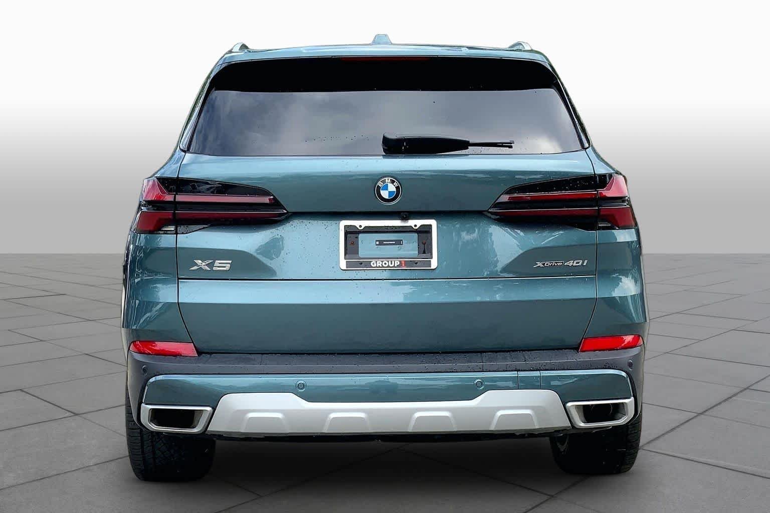 Used 2025 Blue Ridge Mountain Metallic BMW xDrive40i image 5