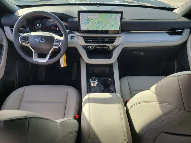New 2027 Gray Metallic Ford Active image 16