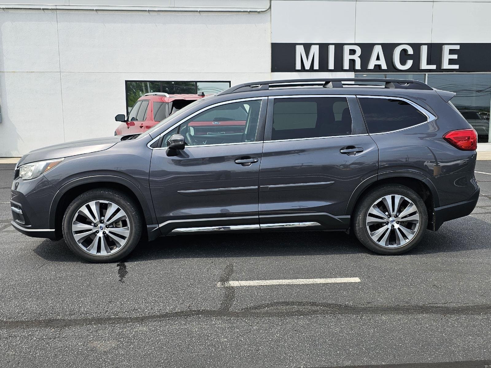 Used 2020 Magnetite Gray Metallic Subaru Limited image 3