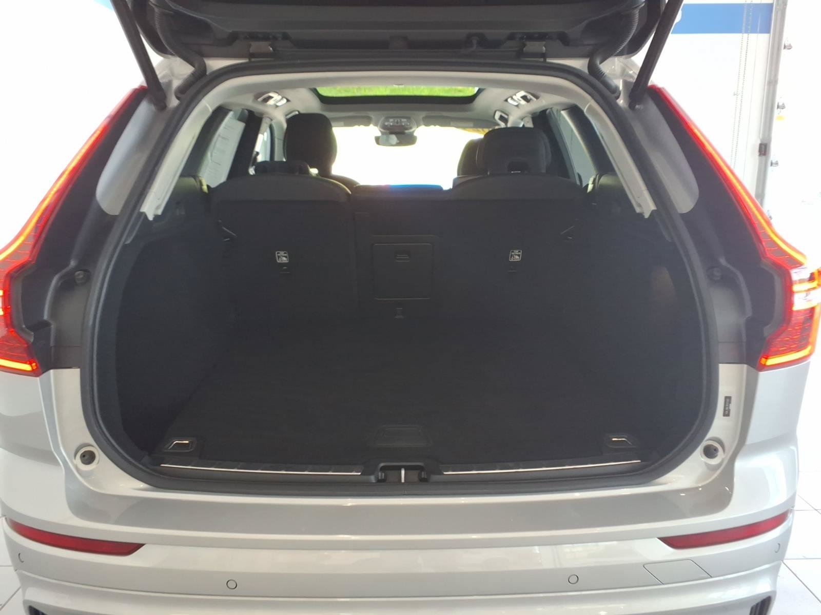 Used 2024 Silver Dawn Metallic Volvo Plus Dark Theme image 18