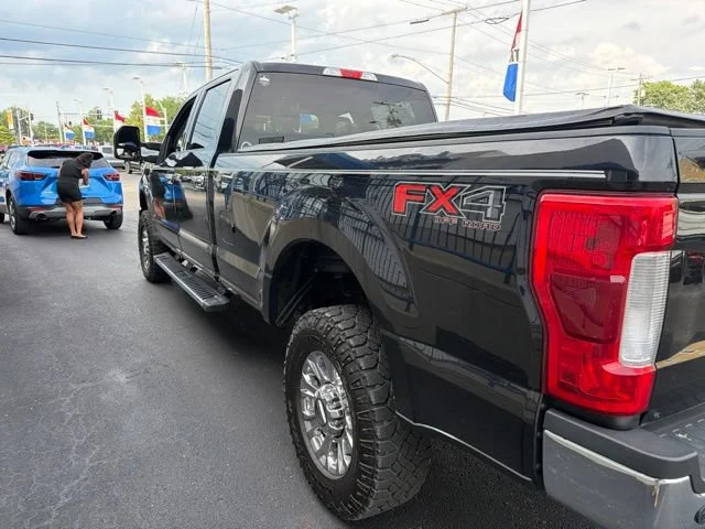 Used 2019 Black Ford XLT image 3