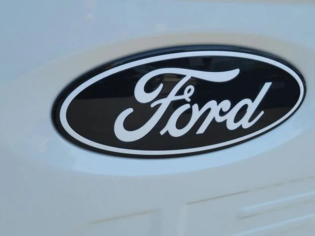 New 2026 Star White Metallic Tri-Coat Ford Lariat image 13