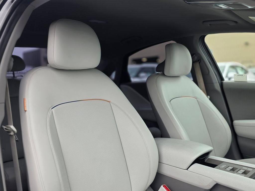 2025 Hyundai IONIQ 6 SEL - Photo 11