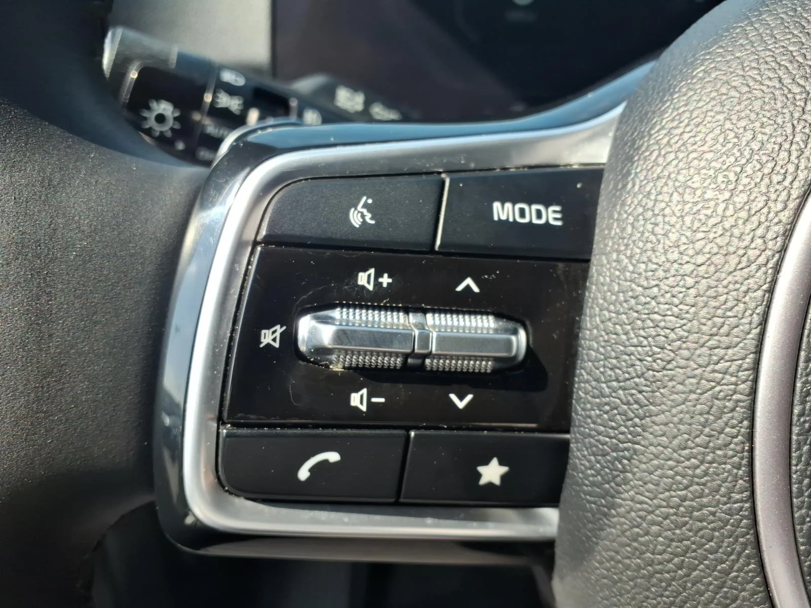 Used 2024 Gray Kia X-LINE SX PRESTIGE AWD image 19