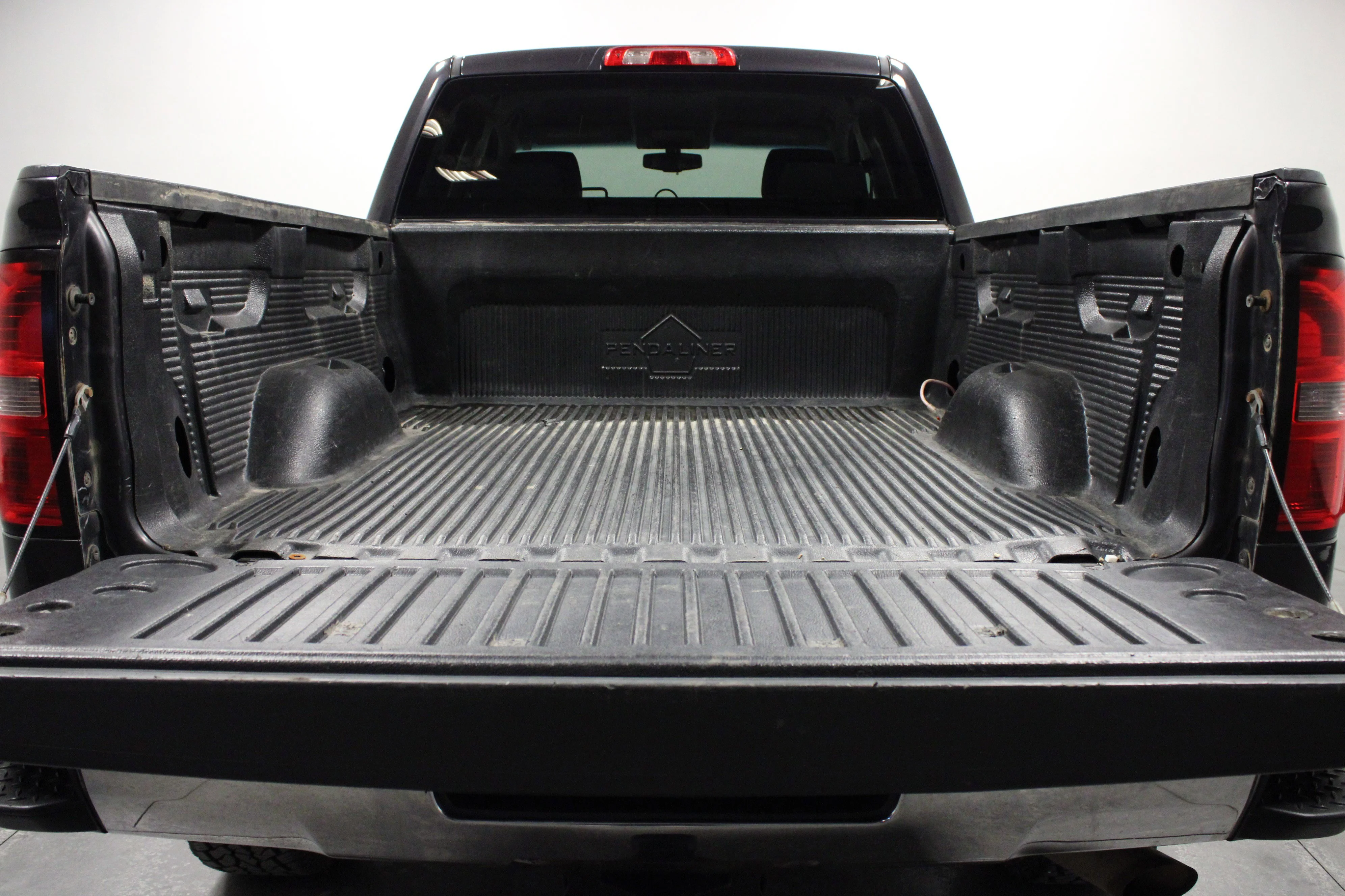 Used 2015 Iridium Metallic GMC SLE image 14