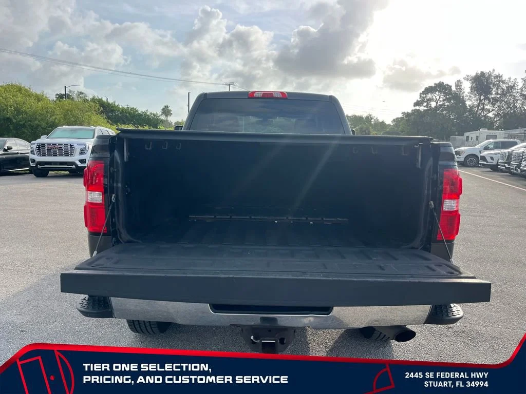 Used 2016 IRIDIUM METALLIC GMC 4WD Double Cab 144.2" image 10