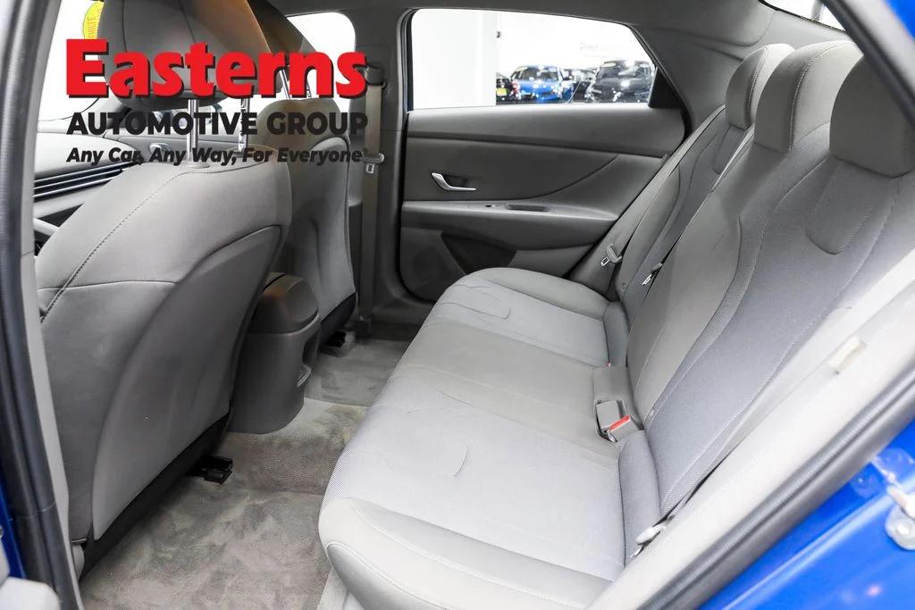 Used 2024 Blue Hyundai SE image 21