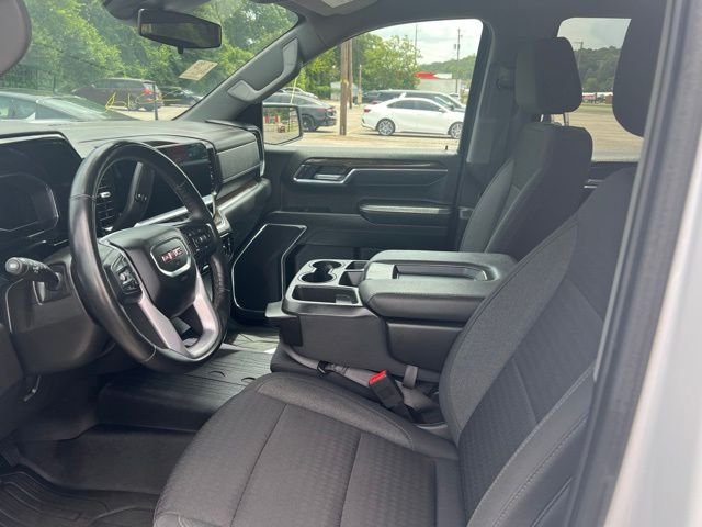 Used 2023 White GMC SLE image 6