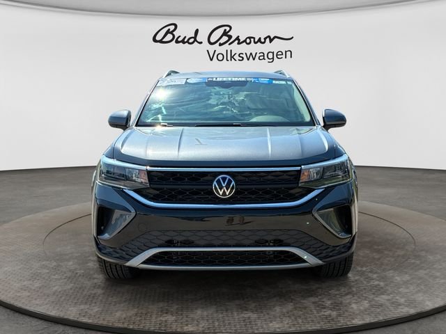 Certified Used 2024 Platinum Gray Metallic Volkswagen 1.5T SE image 8