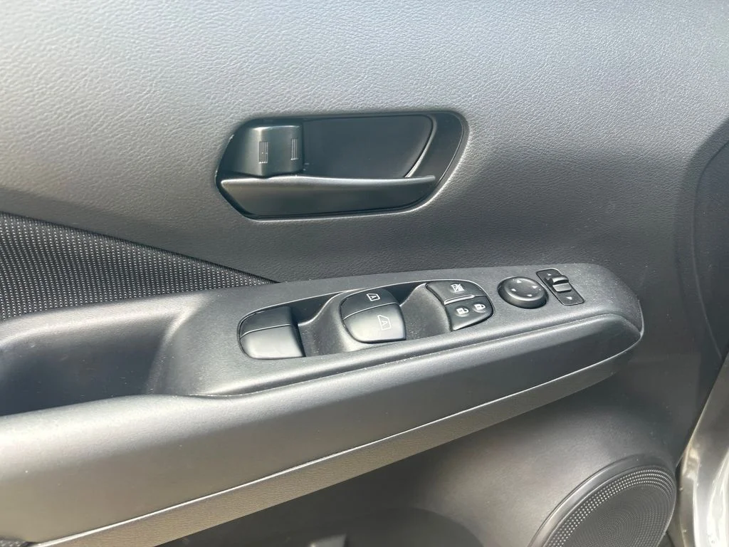 Used 2025 Gray Nissan S image 12