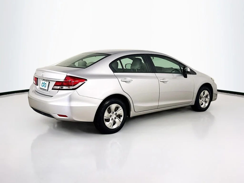 Used 2013 Silver Honda LX image 7