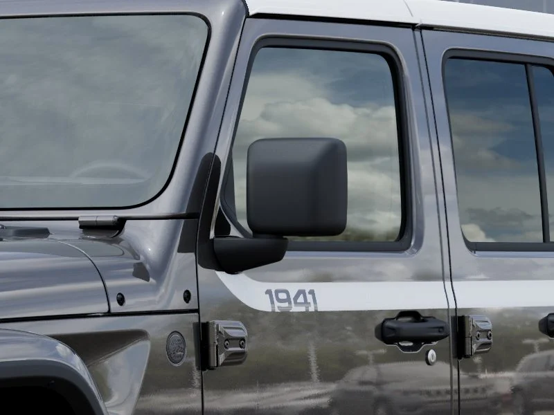 New 2026 Granite Crystal Metallic Clear-Coat Exterior Paint Jeep Sahara image 39