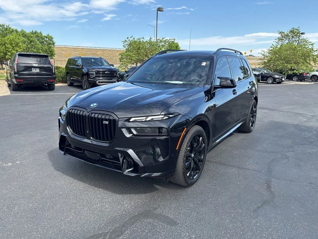2026 BMW X7 M60i's photo
