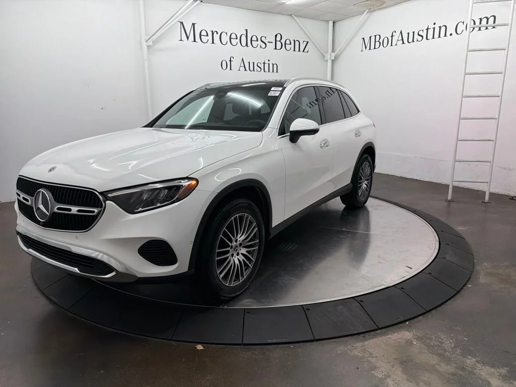 Certified Used 2026 White Mercedes-Benz GLC 300 image 3