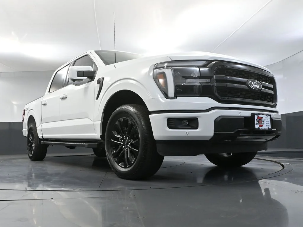Used 2025 White Ford Lariat image 56
