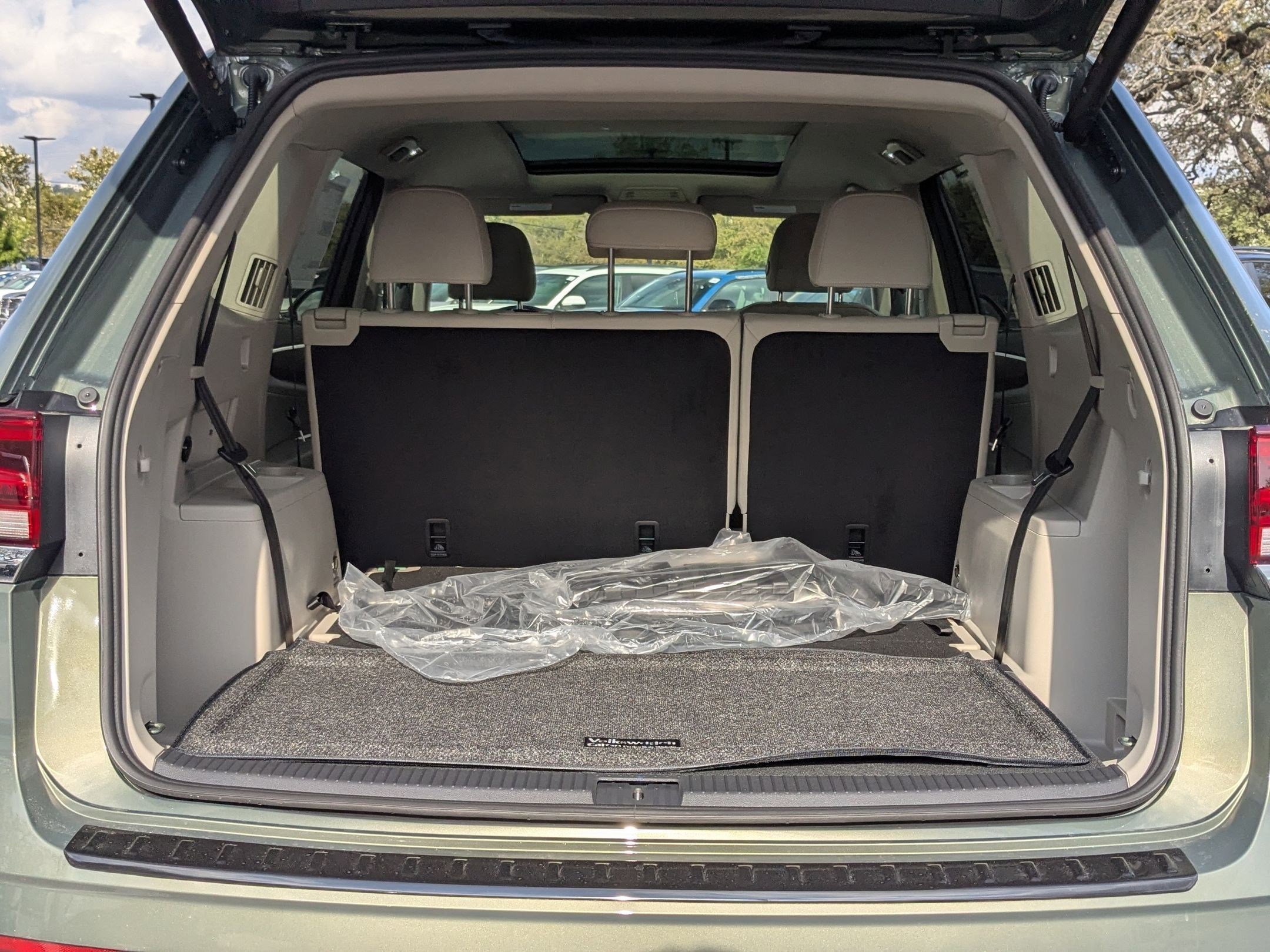 New 2026 Avocado Green Pearl Volkswagen 2.0T SE w/Technology image 18
