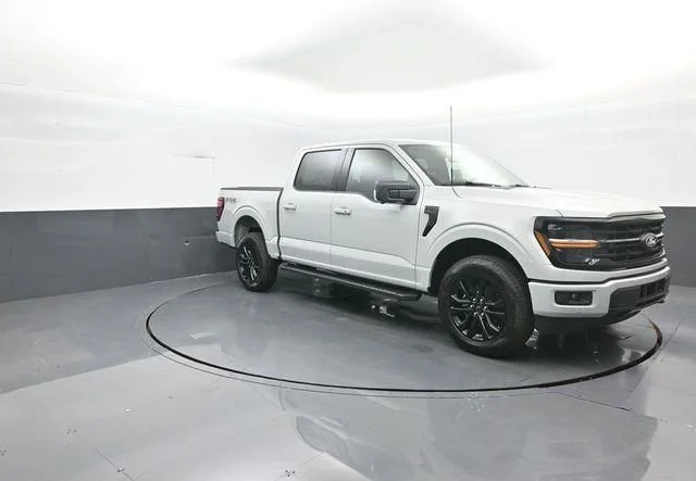 New 2026 Avalanche Ford XLT image 2