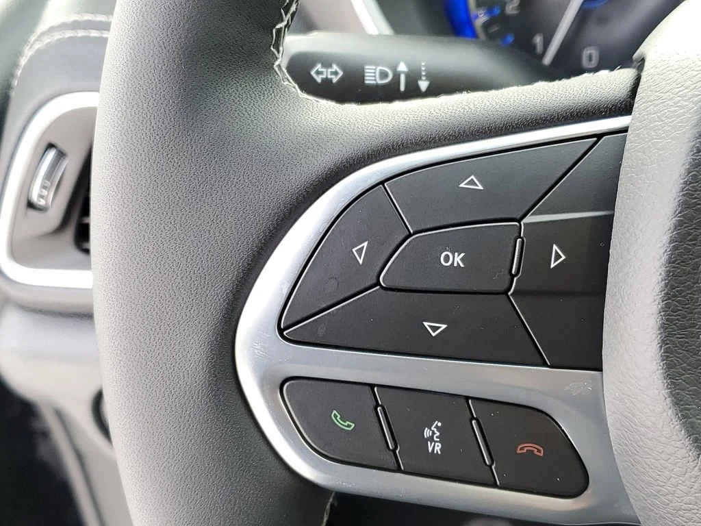 2026 Chrysler Pacifica Select - Photo 13