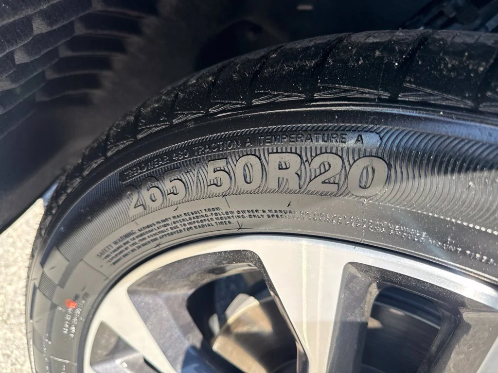 Used 2023 Red Jeep Overland image 33