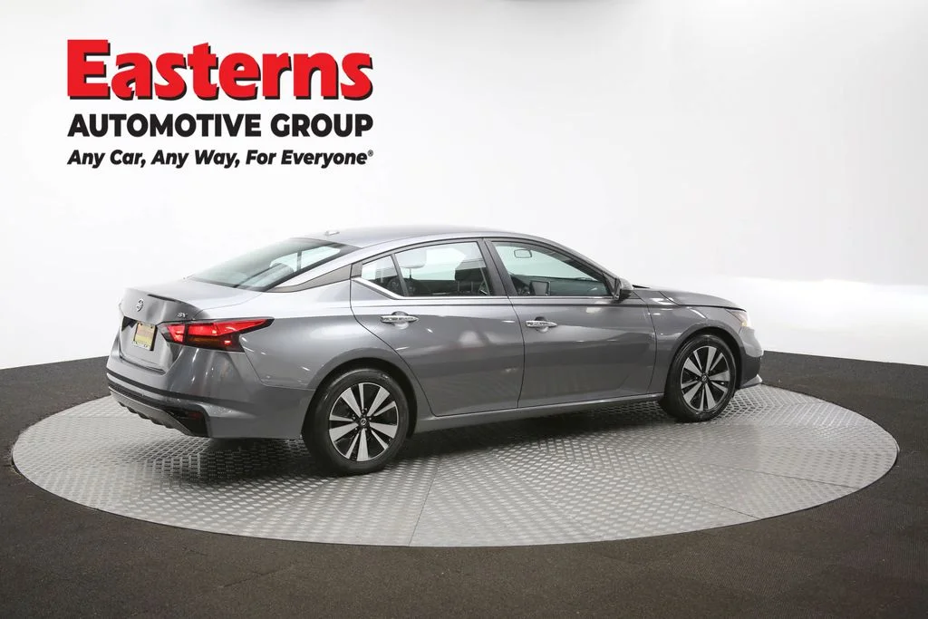 Used 2022 Gray Nissan 2.5 SV image 39