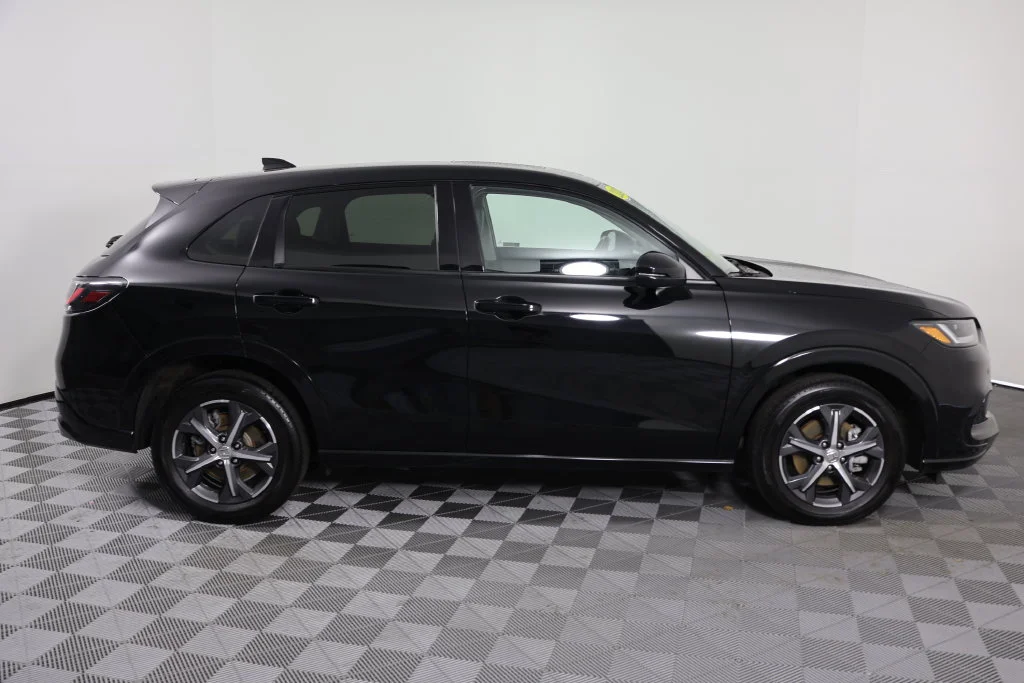 Used 2024 Crystal Black Pearl Honda EX-L image 9