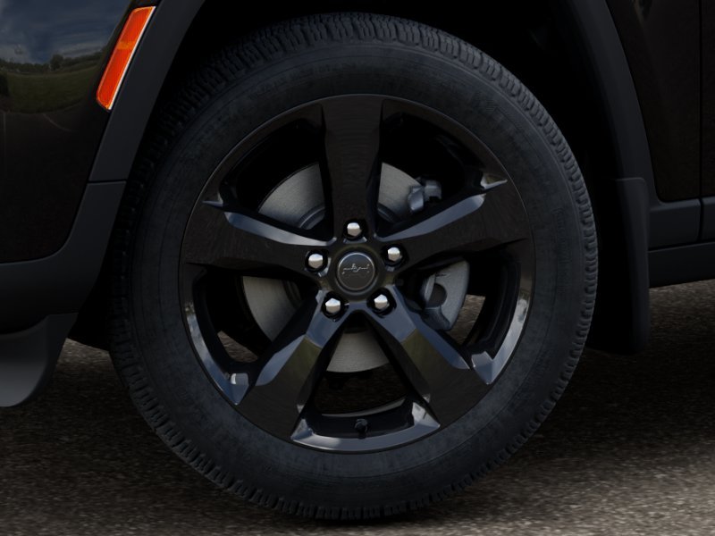 New 2027 High-Gloss Black Paint Jeep Limited image 4