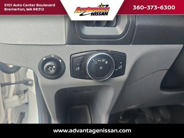 2017 Ford Transit Wagon XLT - Photo 10