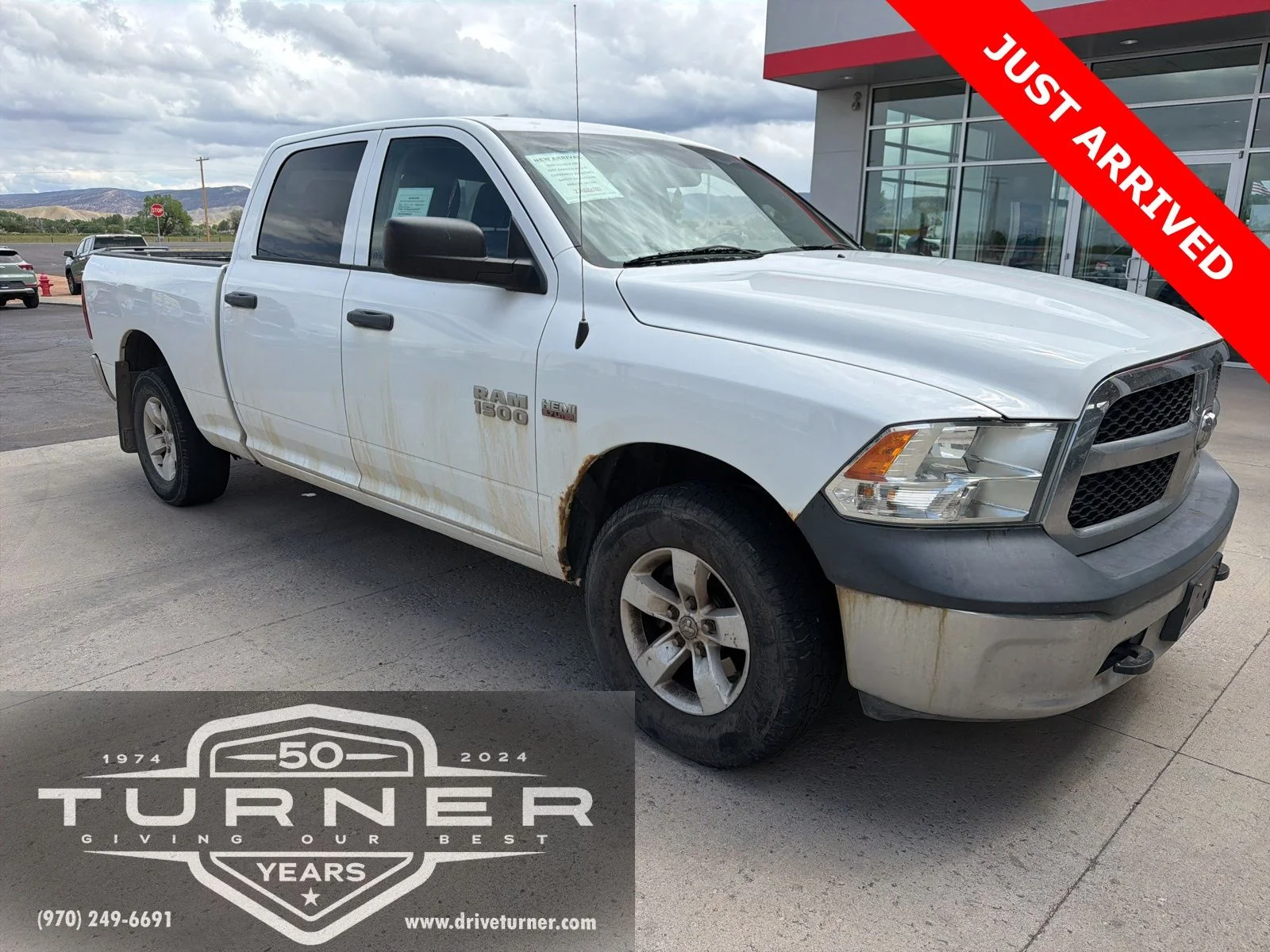 2015 RAM 1500 ST Crew Cab 4x4 149"wb's photo