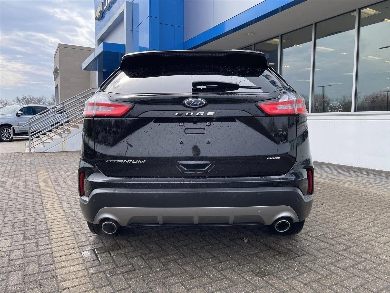 Used 2024 Agate Black Metallic Ford Titanium image 4