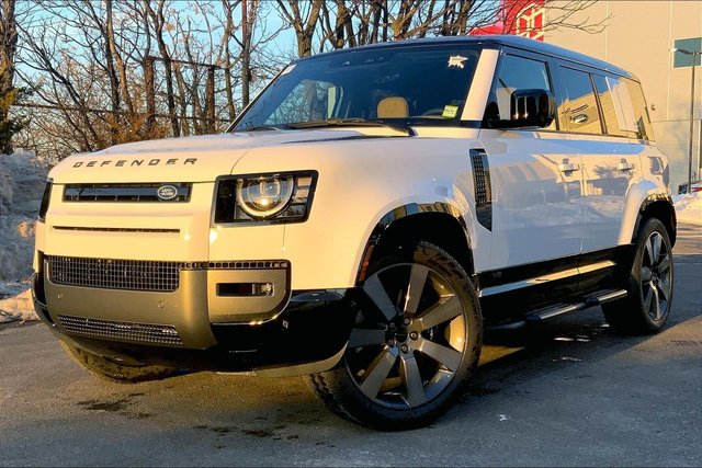 2026 Land Rover Defender 110 V8