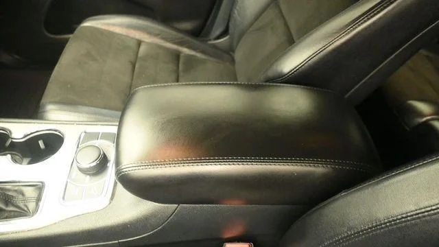 Used 2020 Silver Jeep Altitude image 23