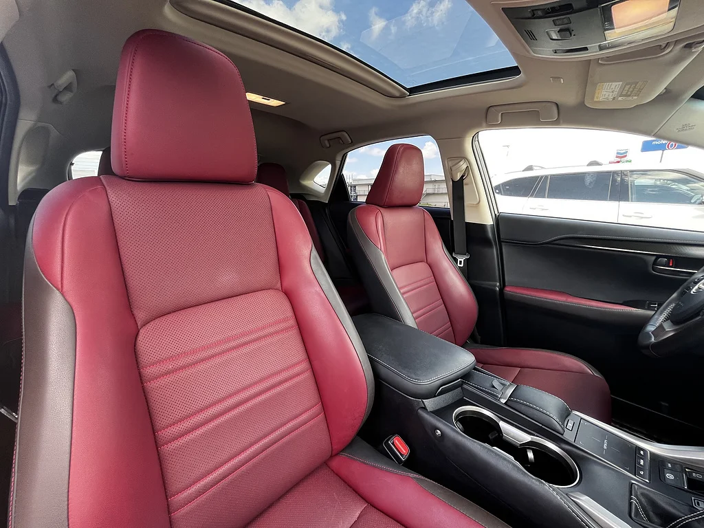 Used 2018 Eminent White Pearl Lexus Base image 9