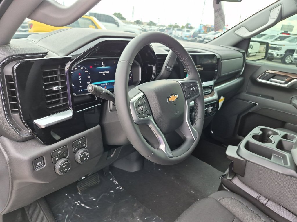 New 2026 Summit White Chevrolet LT (2FL) image 32