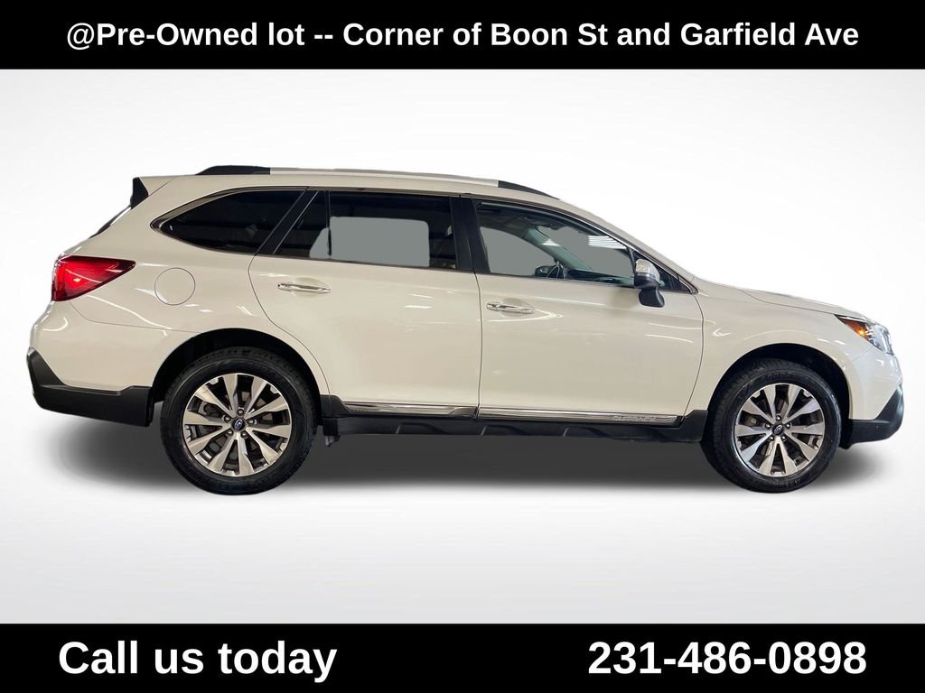 Used 2019 White Subaru 2.5i image 6