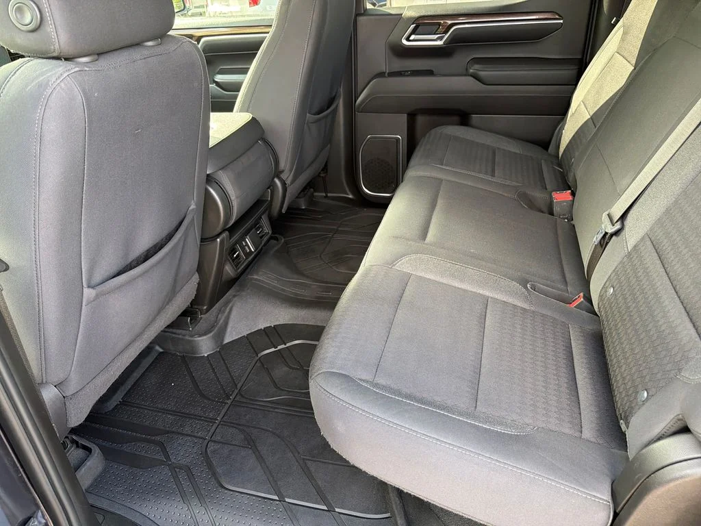 Used 2022 Gray Chevrolet LT image 38