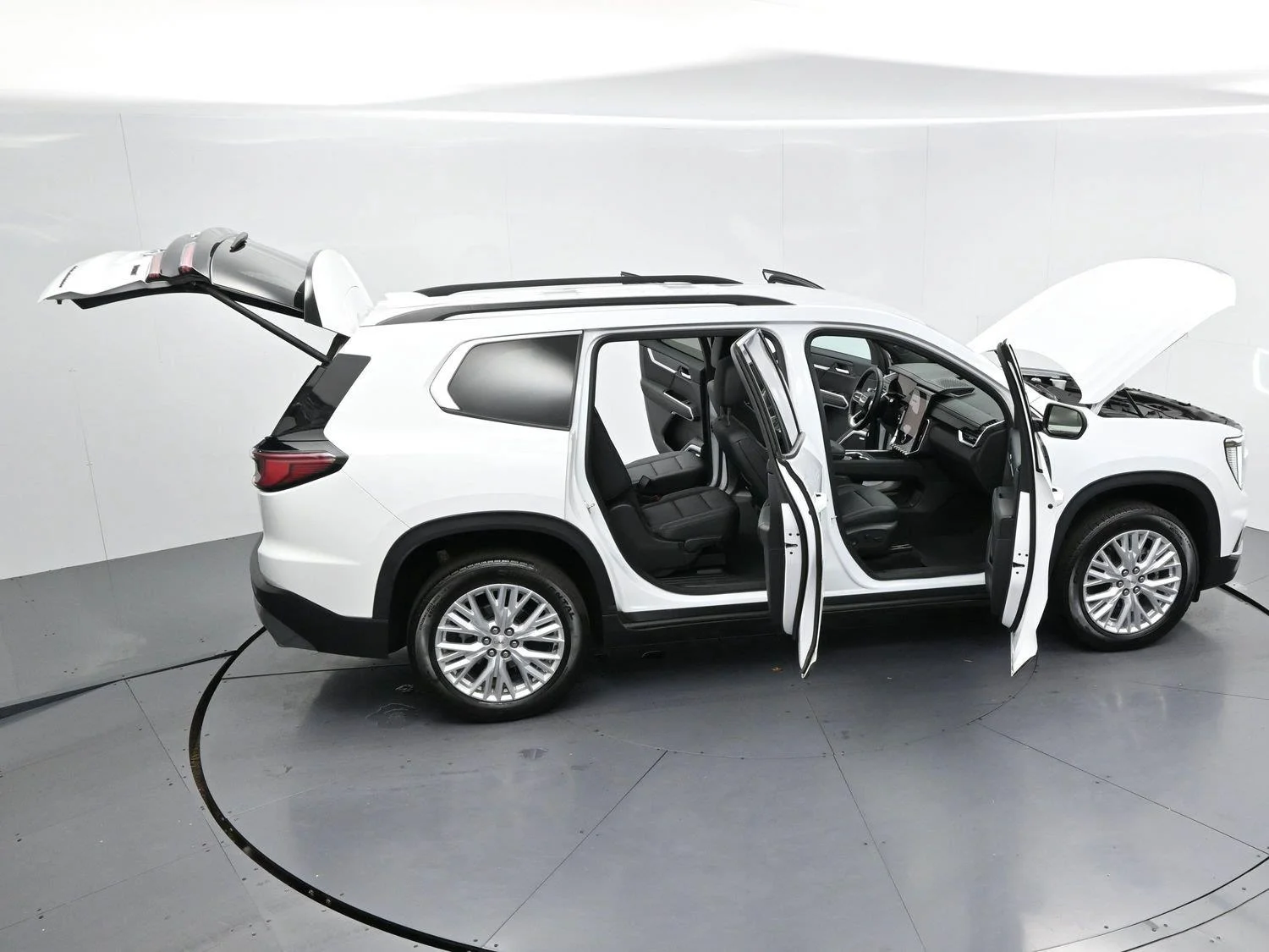 Used 2024 Summit White GMC FWD Elevation image 45