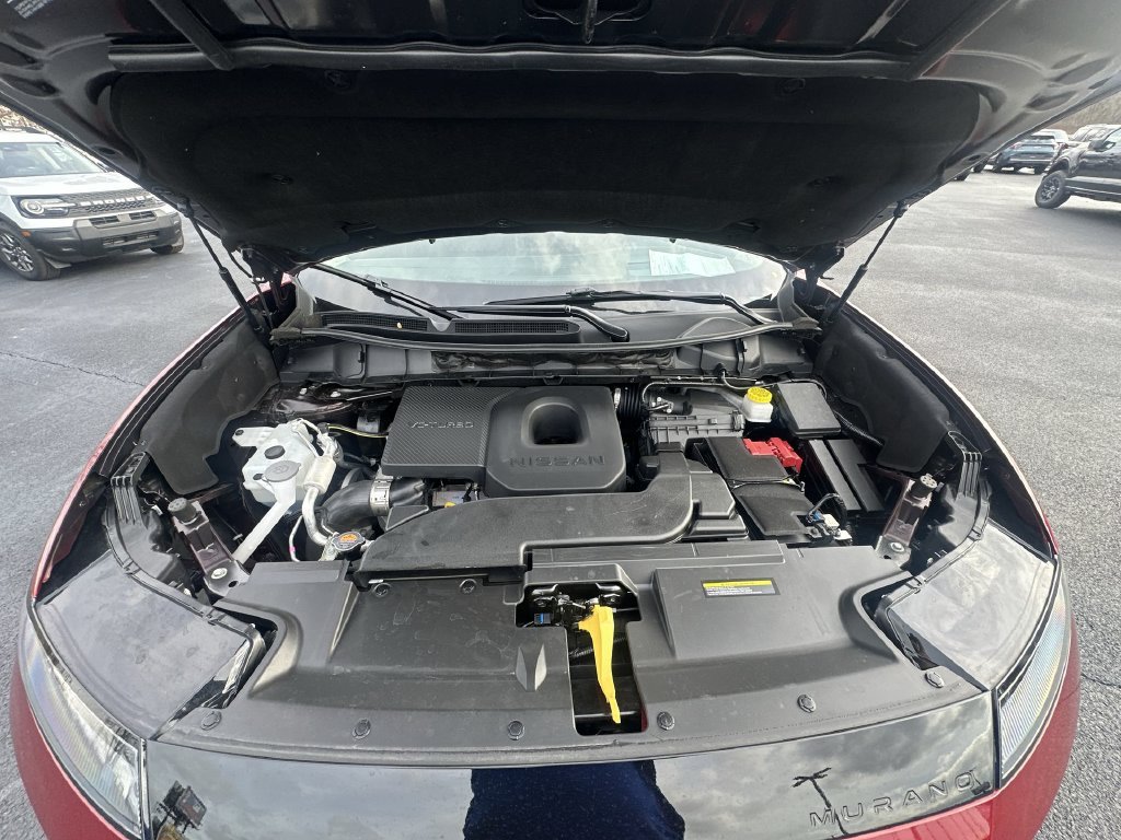 Used 2025 Red Nissan Platinum image 32