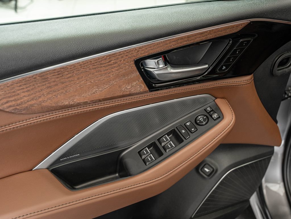 New 2026 Liquid Carbon Metallic Acura Advance Package image 16