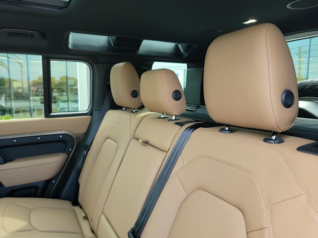 New 2026 Gondwana Stone Land Rover X-Dynamic SE image 14