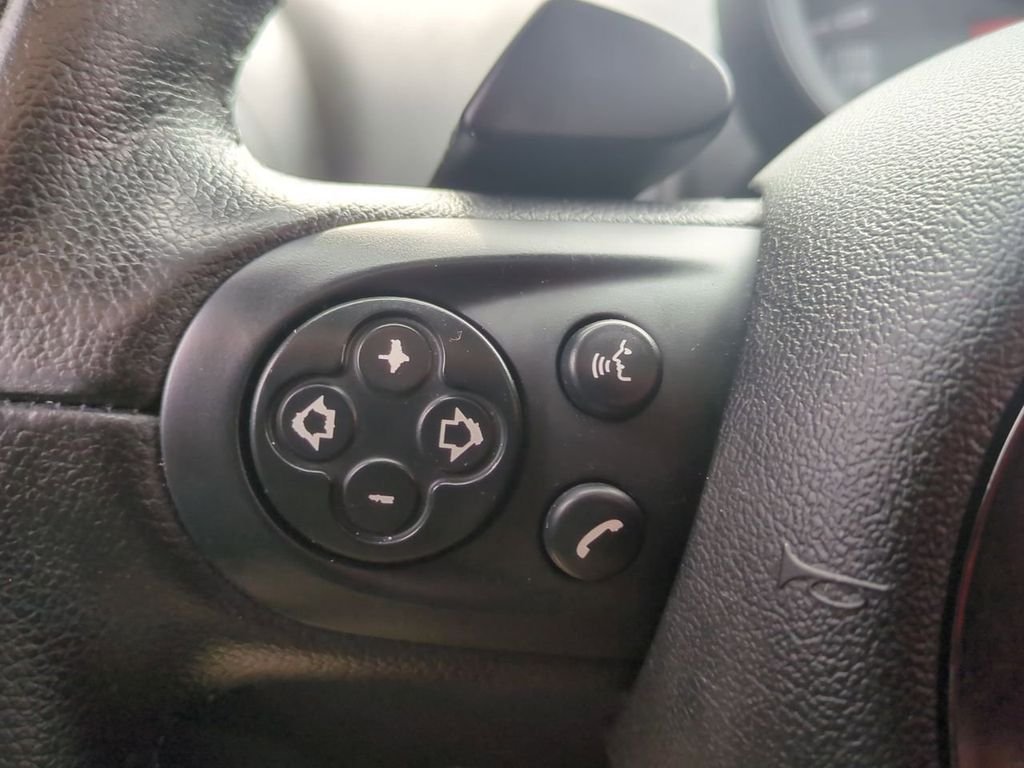 Used 2015 Blue MINI Base image 15
