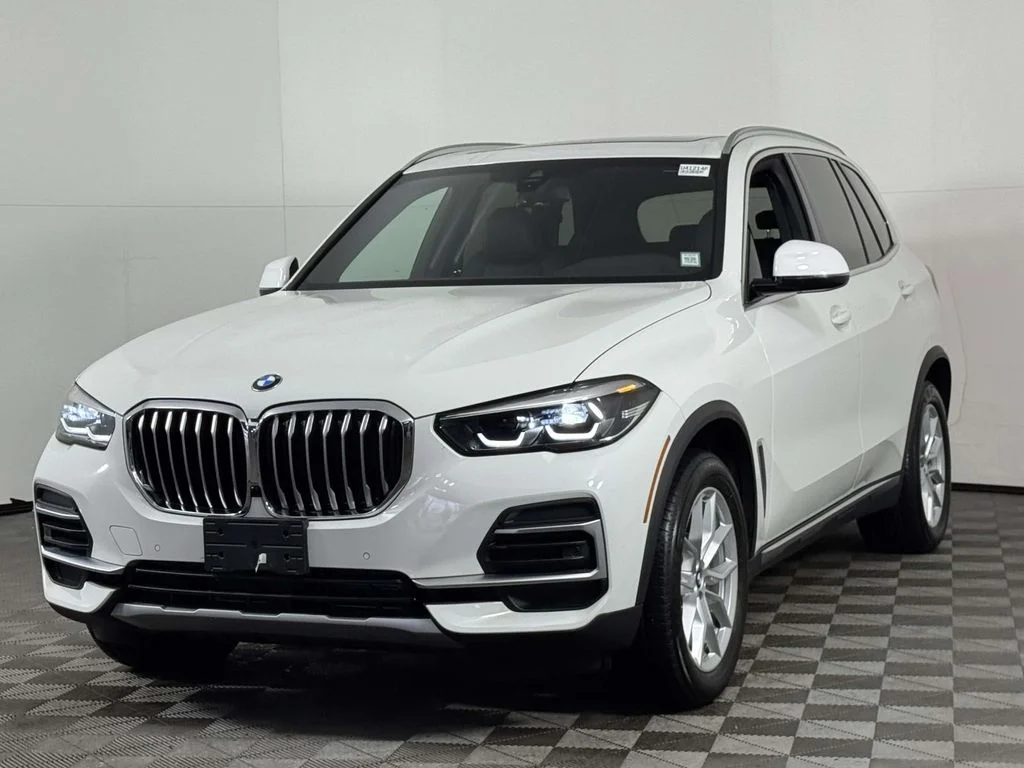 Certified Used 2023 White BMW xDrive40i image 7