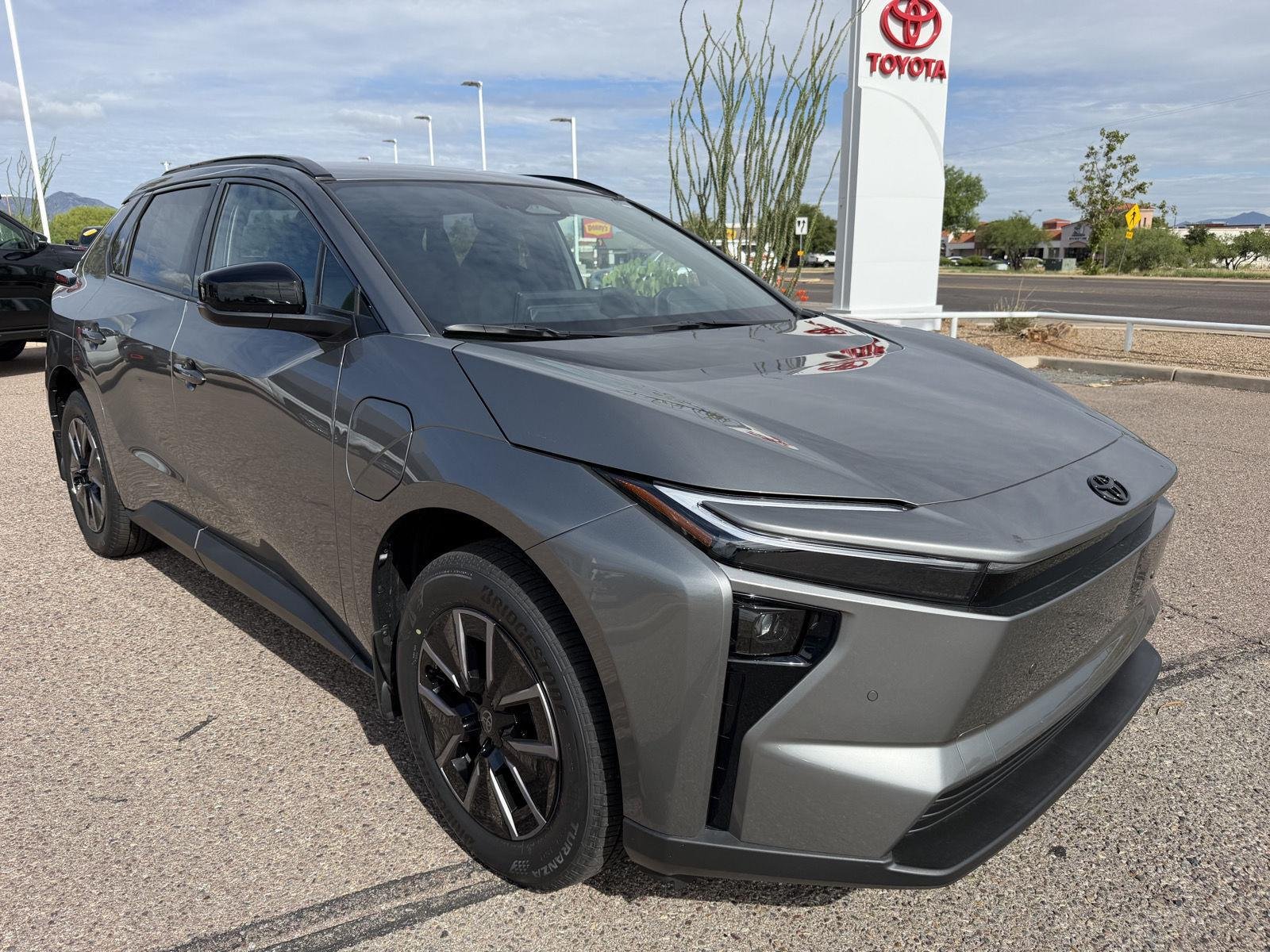 2026 Toyota bZ XLE - Photo 7