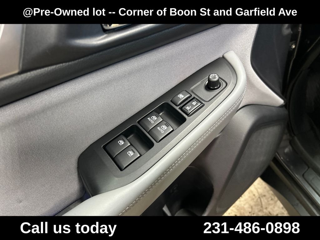 Used 2018 Gray Subaru 2.5i Premium image 16