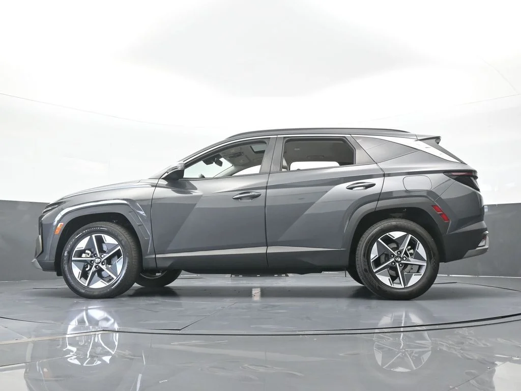 Used 2025 Ecotronic Gray Hyundai SEL Convenience image 60