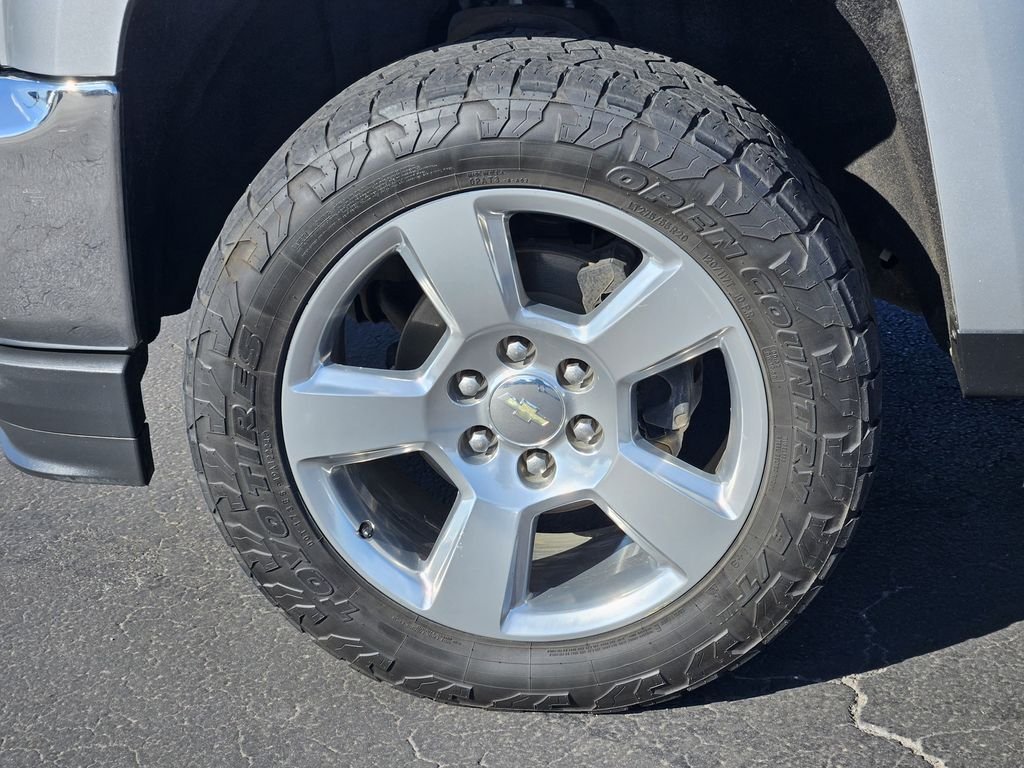 Used 2018 Silver Chevrolet LT image 10