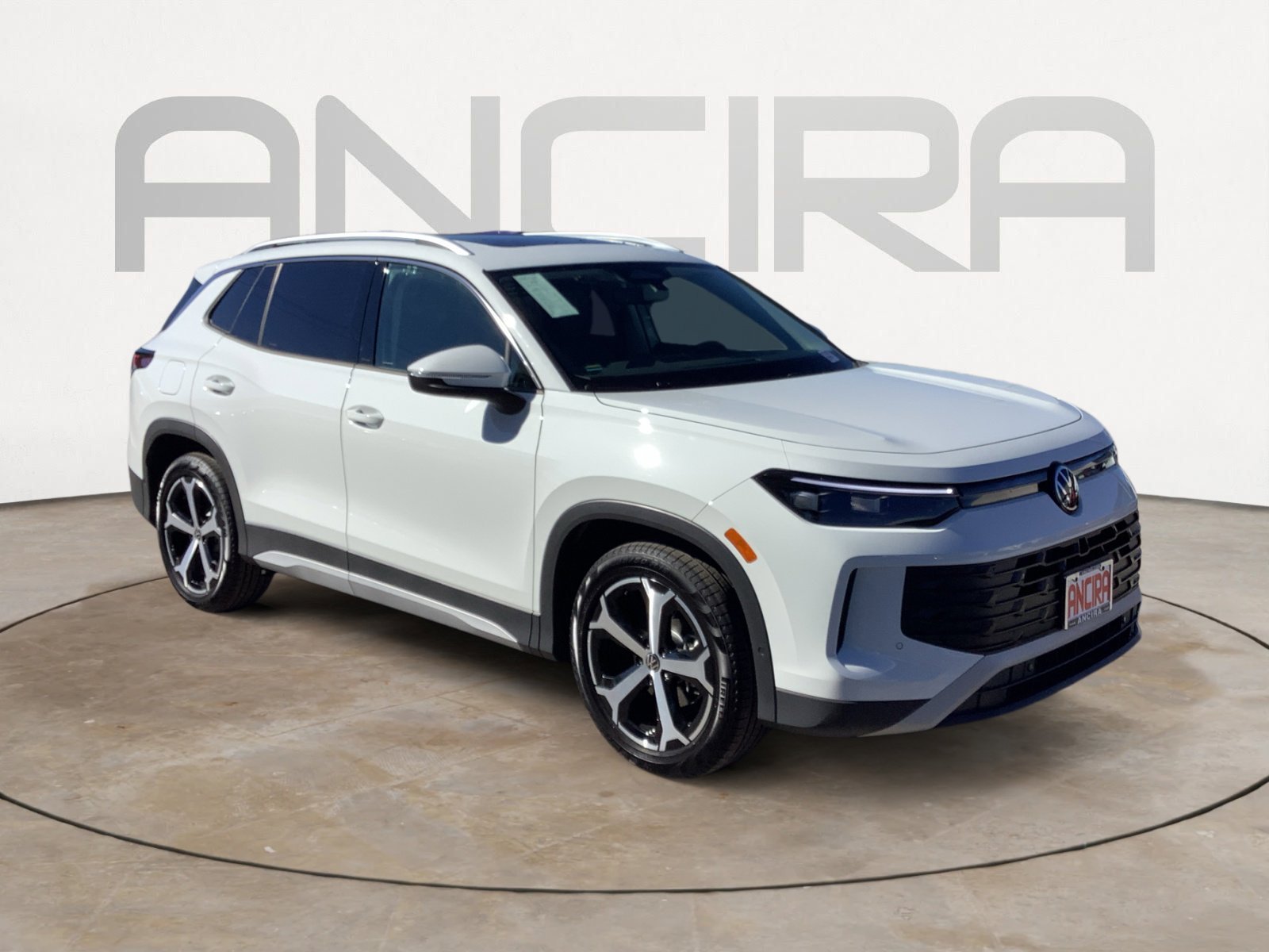 New 2026 PURE WHITE Volkswagen SE image 2