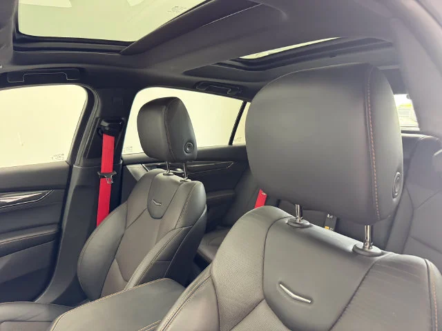Used 2023 Summit White Cadillac V-Series image 5